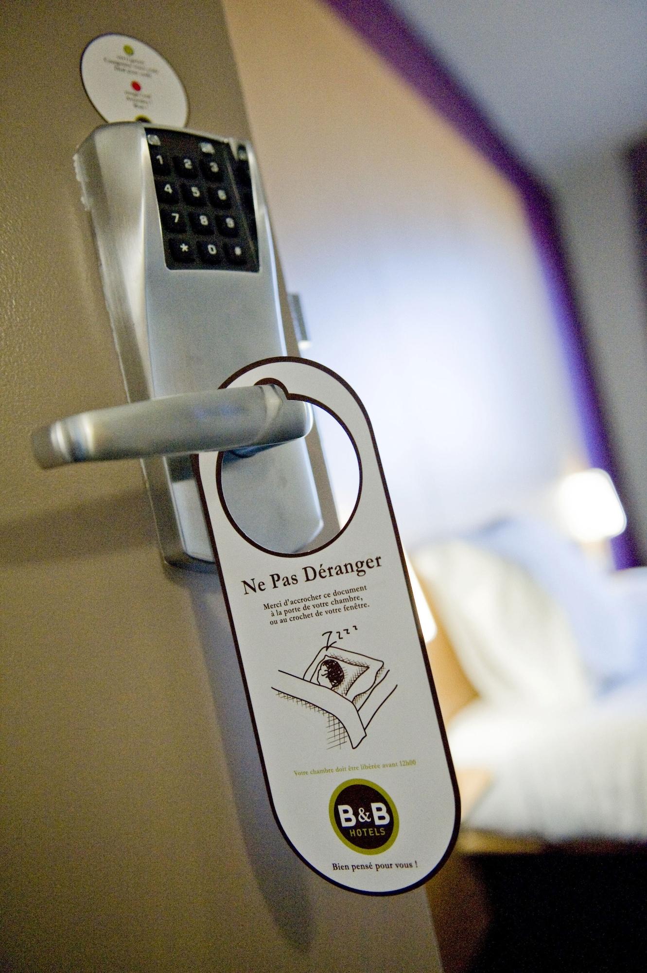 B&B Hotel Lorient 科当 外观 照片