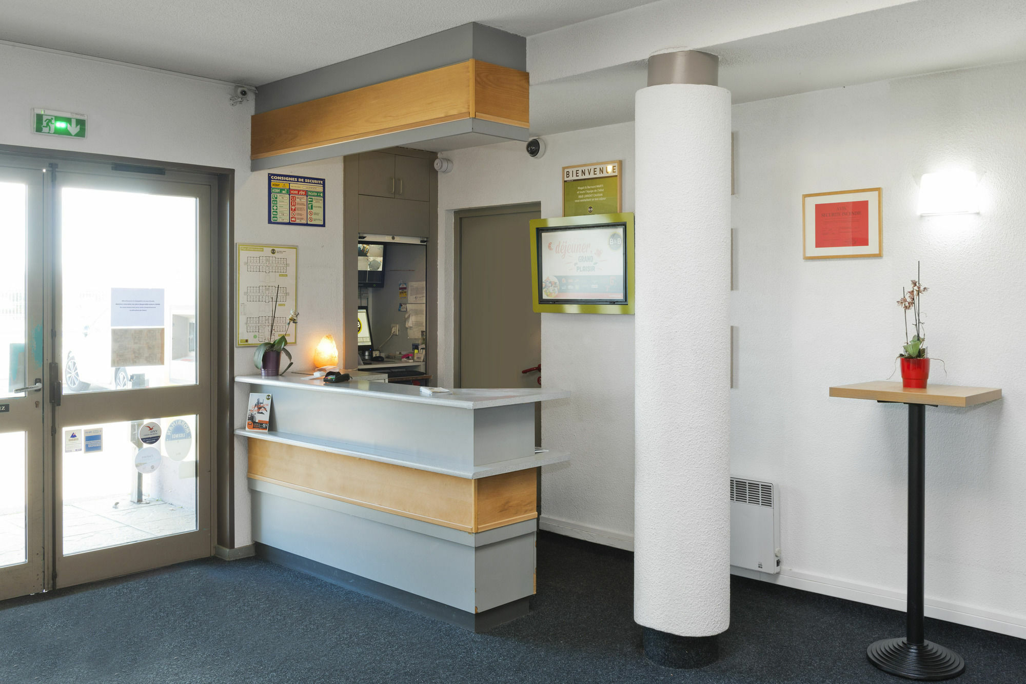 B&B Hotel Lorient 科当 外观 照片