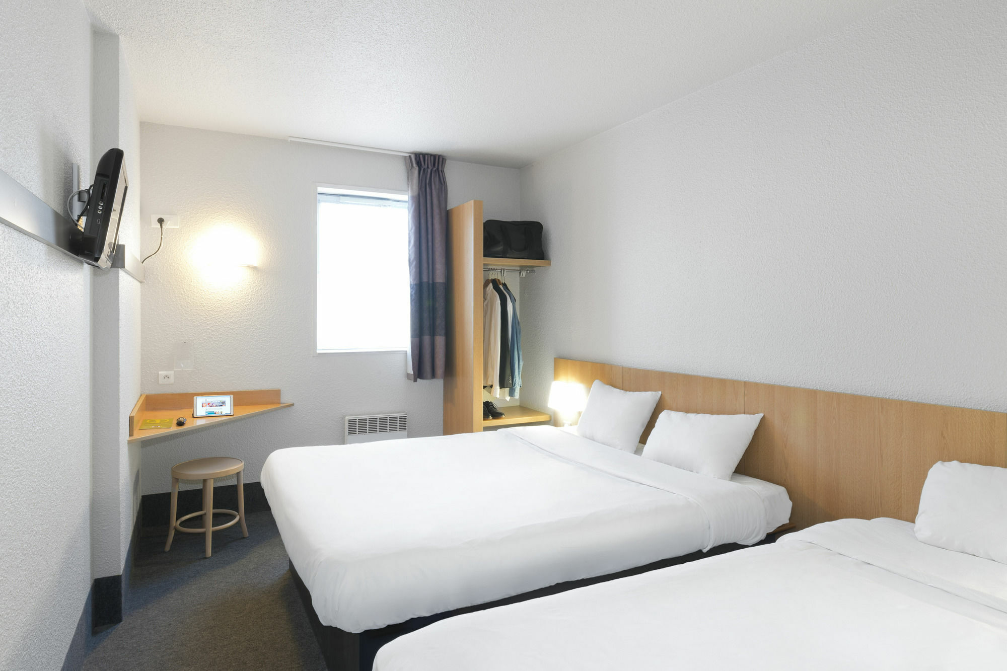 B&B Hotel Lorient 科当 外观 照片