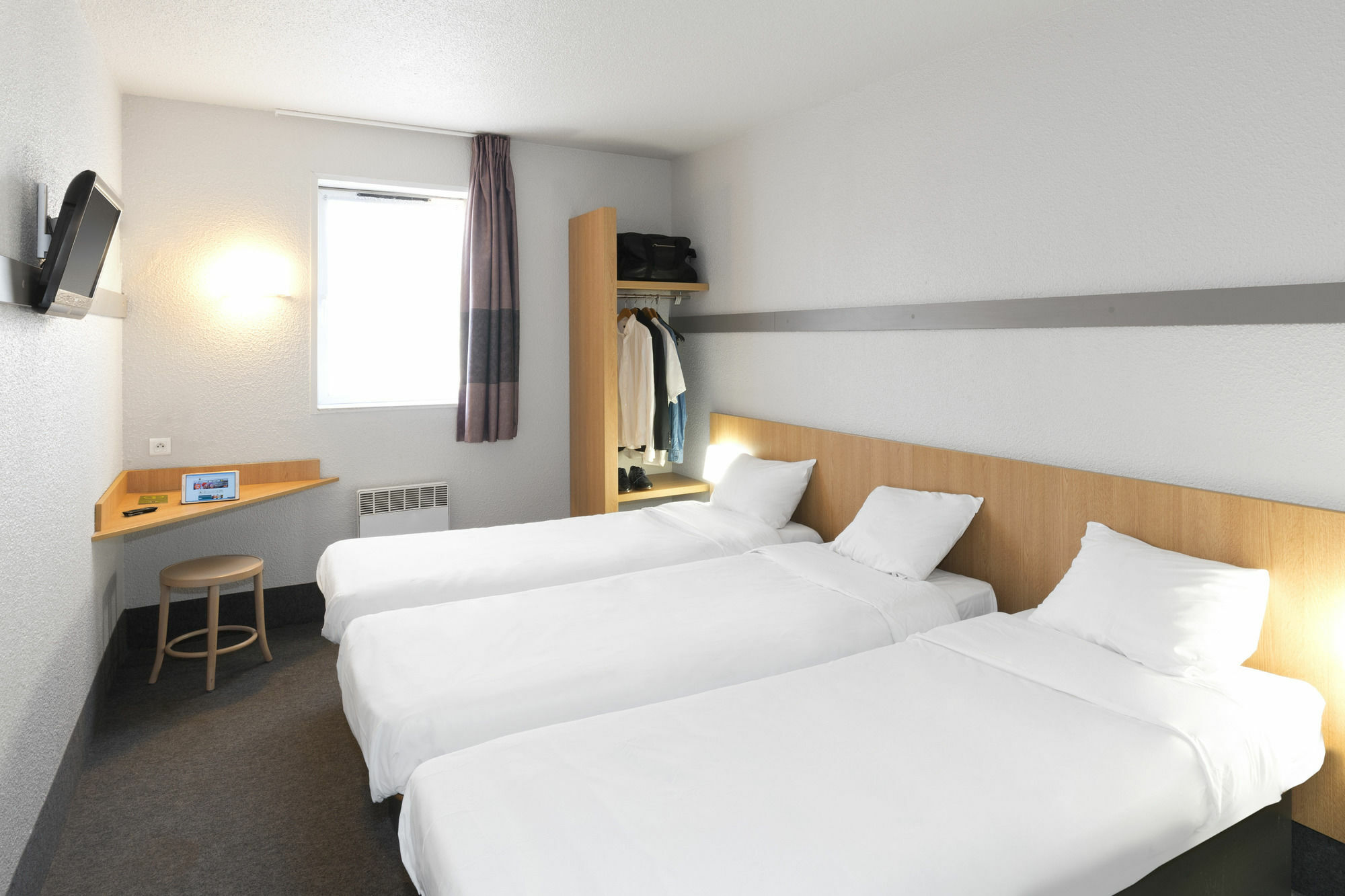B&B Hotel Lorient 科当 外观 照片