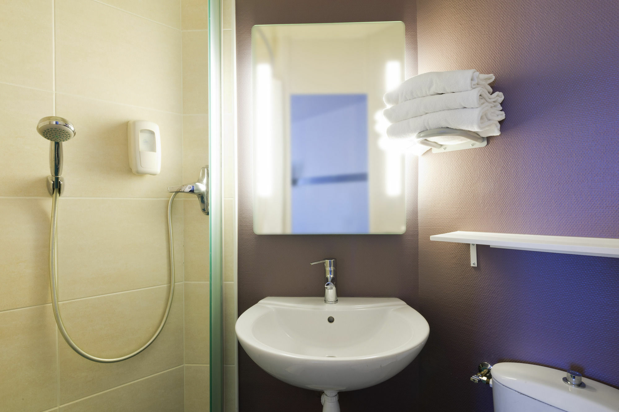B&B Hotel Lorient 科当 外观 照片