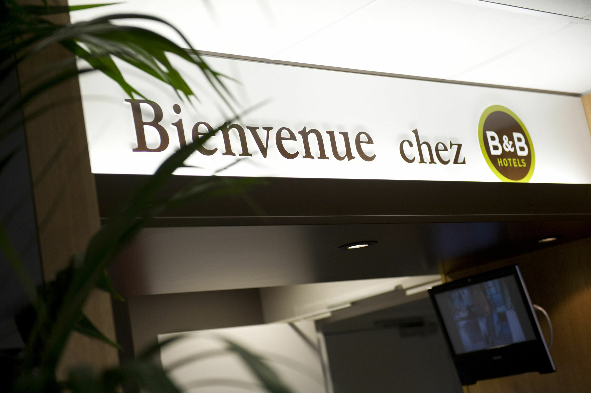 B&B Hotel Lorient 科当 外观 照片